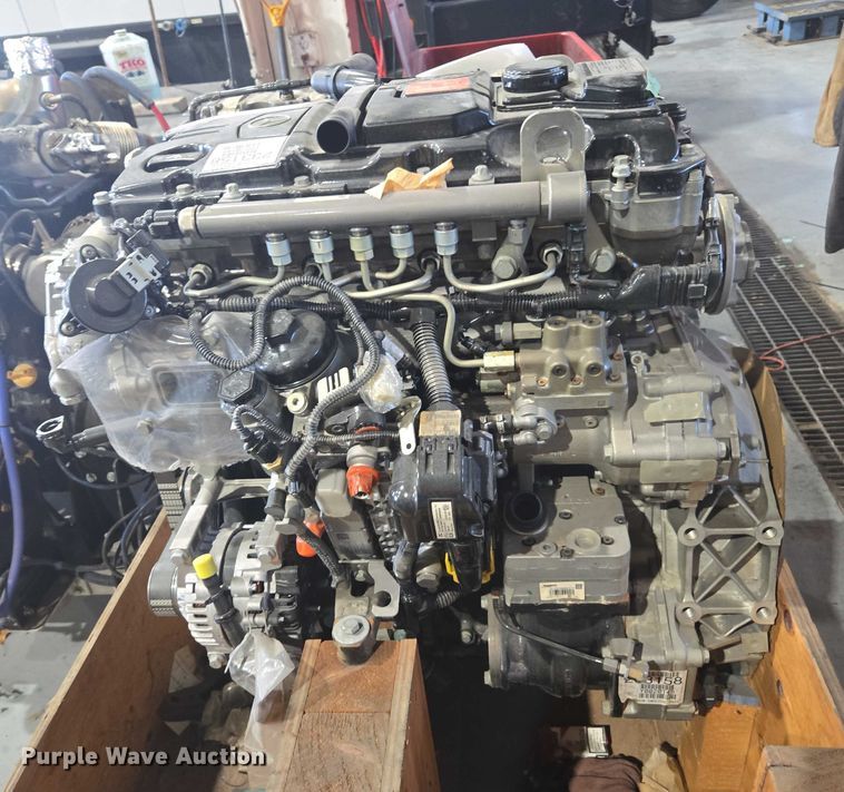 image for item EV5472 Mercedes Benz OM936LA engine