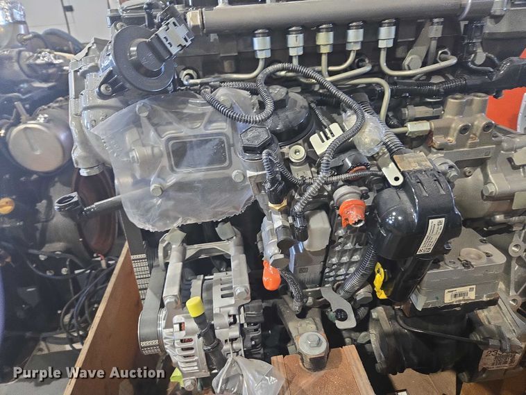 image for item EV5472 Mercedes Benz OM936LA engine