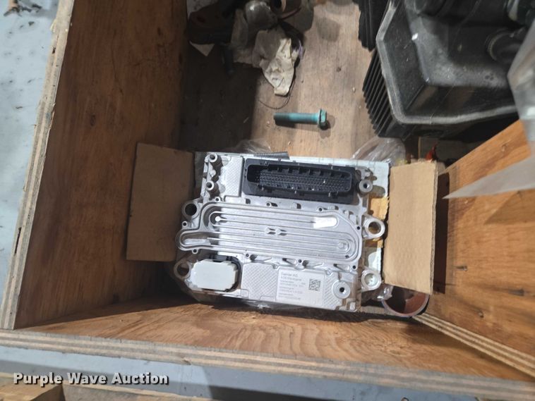 image for item EV5472 Mercedes Benz OM936LA engine