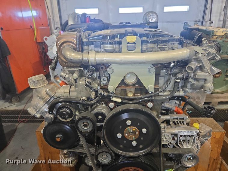 image for item EV5472 Mercedes Benz OM936LA engine