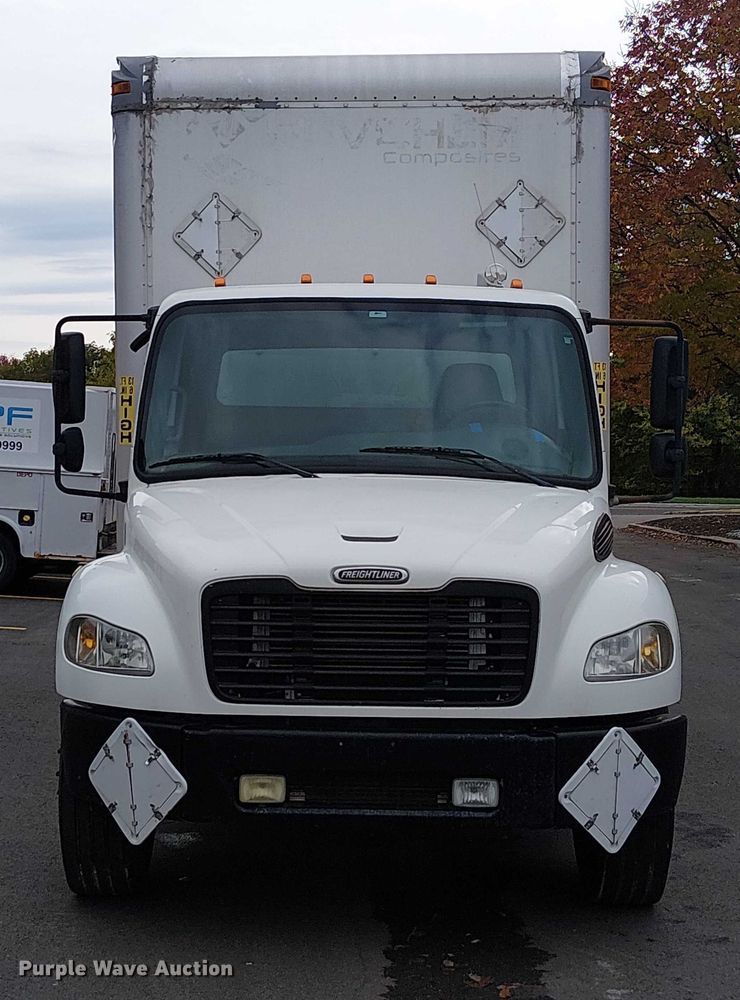 image for item FB4493 2004 Freightliner Business Class M2 box truck
