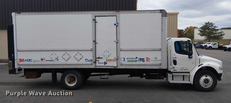 image for item FB4493 2004 Freightliner Business Class M2 box truck