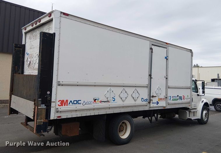 image for item FB4493 2004 Freightliner Business Class M2 box truck