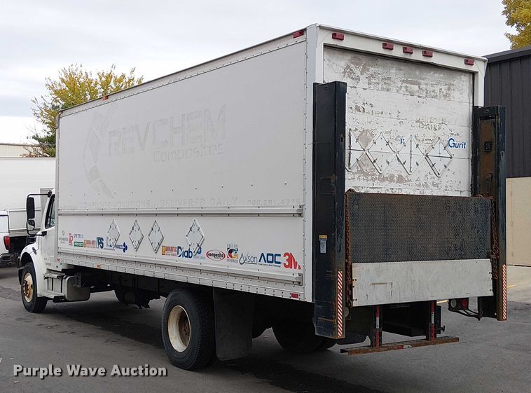 image for item FB4493 2004 Freightliner Business Class M2 box truck