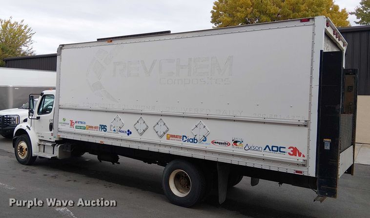 image for item FB4493 2004 Freightliner Business Class M2 box truck