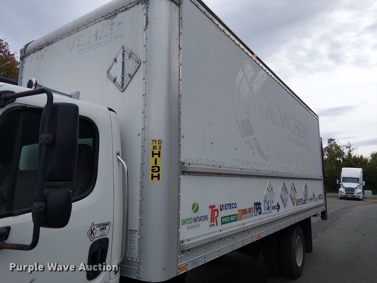 image for item FB4493 2004 Freightliner Business Class M2 box truck