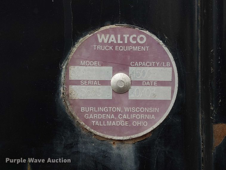 image for item FB4493 2004 Freightliner Business Class M2 box truck