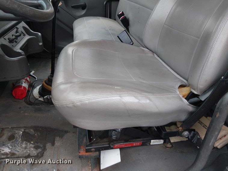 image for item FB4493 2004 Freightliner Business Class M2 box truck