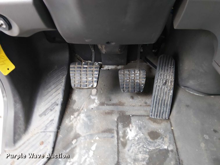 image for item FB4493 2004 Freightliner Business Class M2 box truck