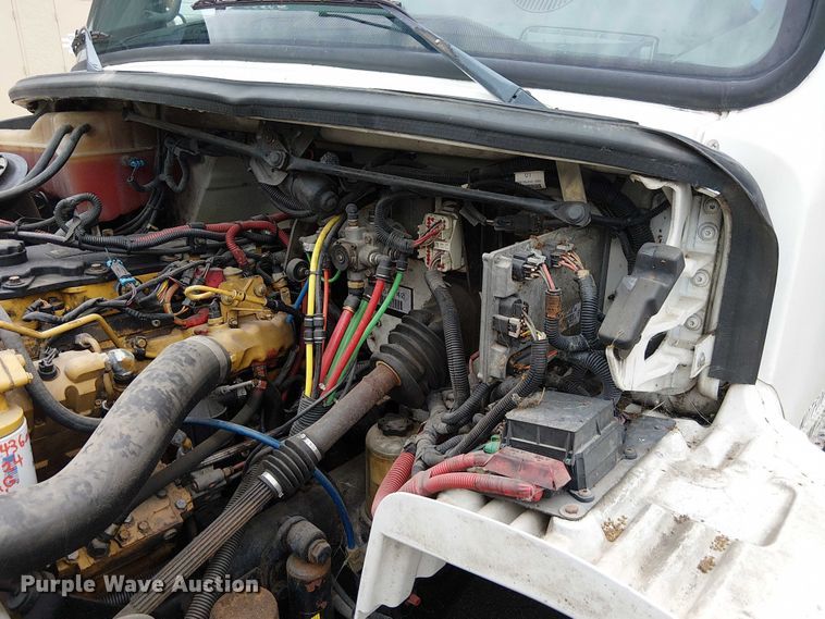 image for item FB4493 2004 Freightliner Business Class M2 box truck