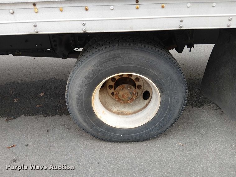 image for item FB4493 2004 Freightliner Business Class M2 box truck