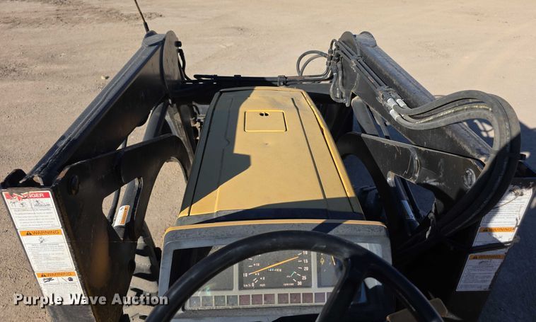 image for item FI0602 2002 Challenger MT265 MFWD tractor