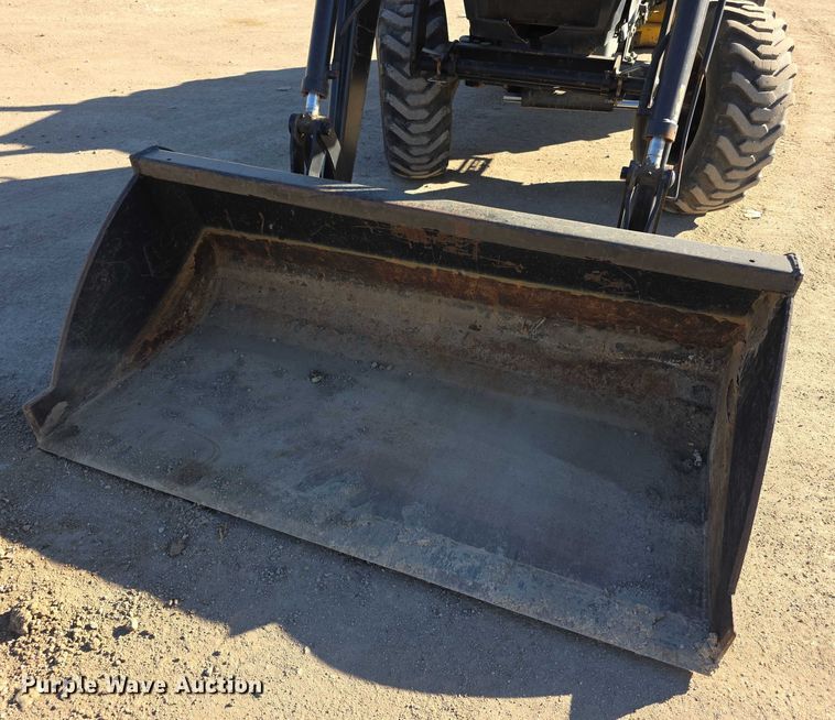 image for item FI0602 2002 Challenger MT265 MFWD tractor