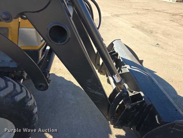 image for item FI0602 2002 Challenger MT265 MFWD tractor