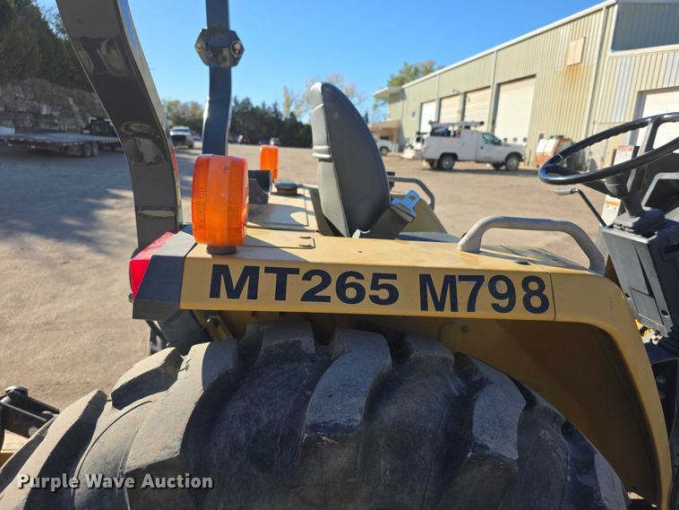 image for item FI0602 2002 Challenger MT265 MFWD tractor