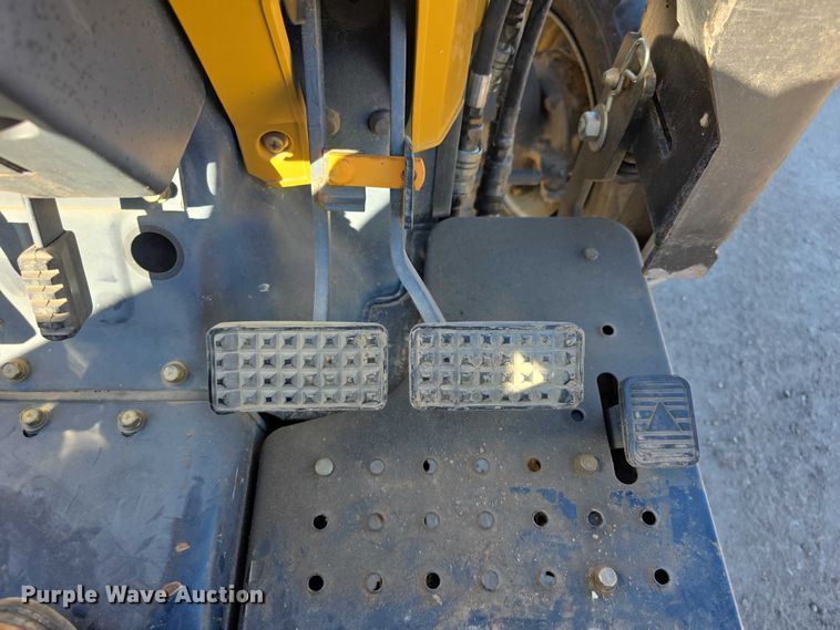 image for item FI0602 2002 Challenger MT265 MFWD tractor