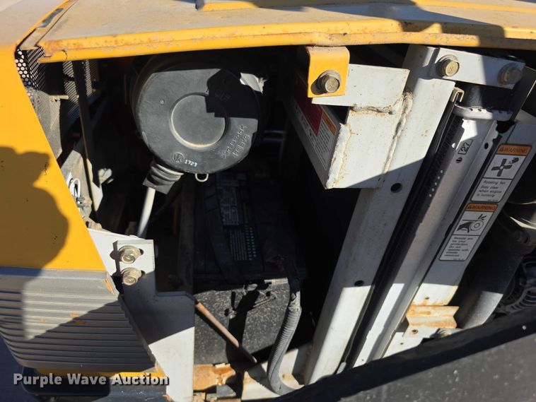 image for item FI0602 2002 Challenger MT265 MFWD tractor