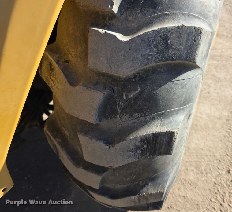 image for item FI0602 2002 Challenger MT265 MFWD tractor