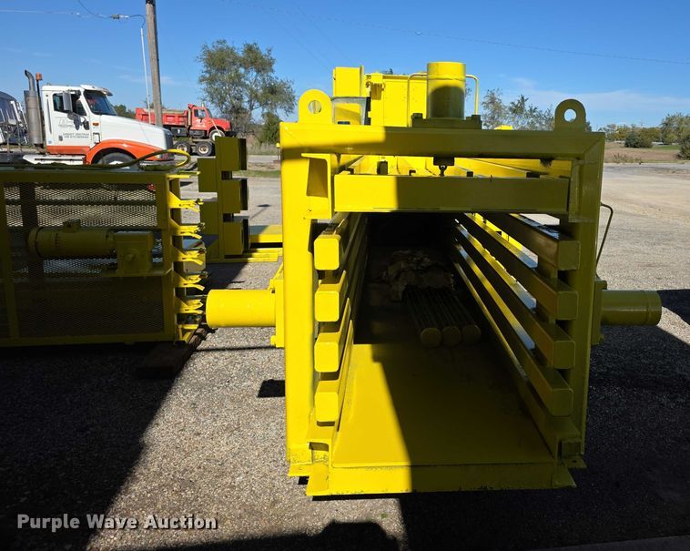 image for item FI0606 Selco HSO-107-A horizontal cardboard baler