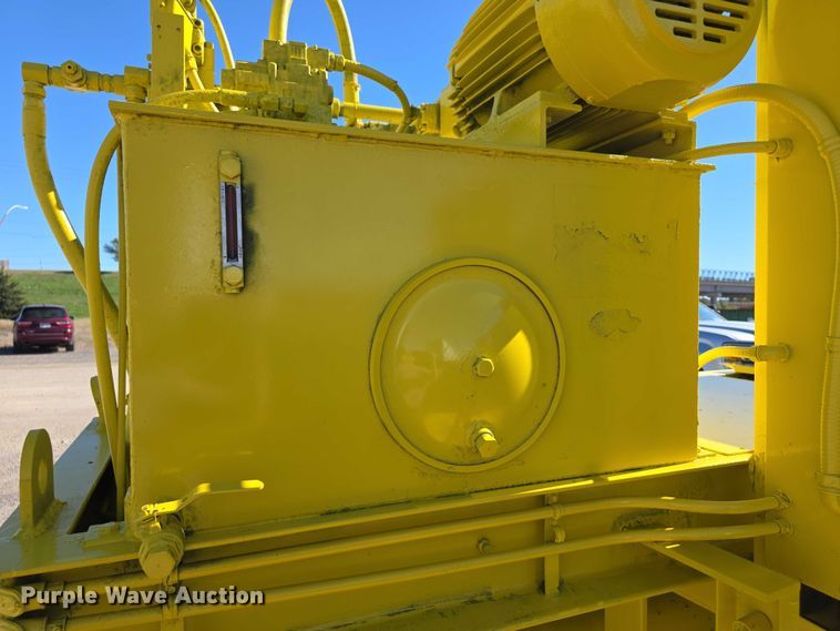 image for item FI0606 Selco HSO-107-A horizontal cardboard baler