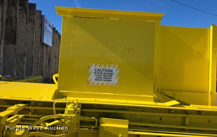 image for item FI0606 Selco HSO-107-A horizontal cardboard baler