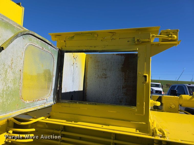 image for item FI0606 Selco HSO-107-A horizontal cardboard baler