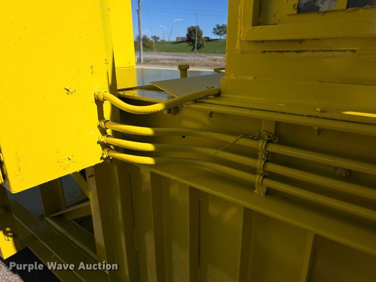 image for item FI0606 Selco HSO-107-A horizontal cardboard baler