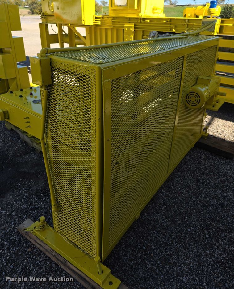 image for item FI0606 Selco HSO-107-A horizontal cardboard baler