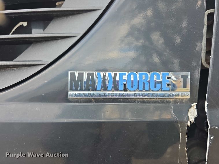 image for item FI0607 2008 International 7400 refuse truck