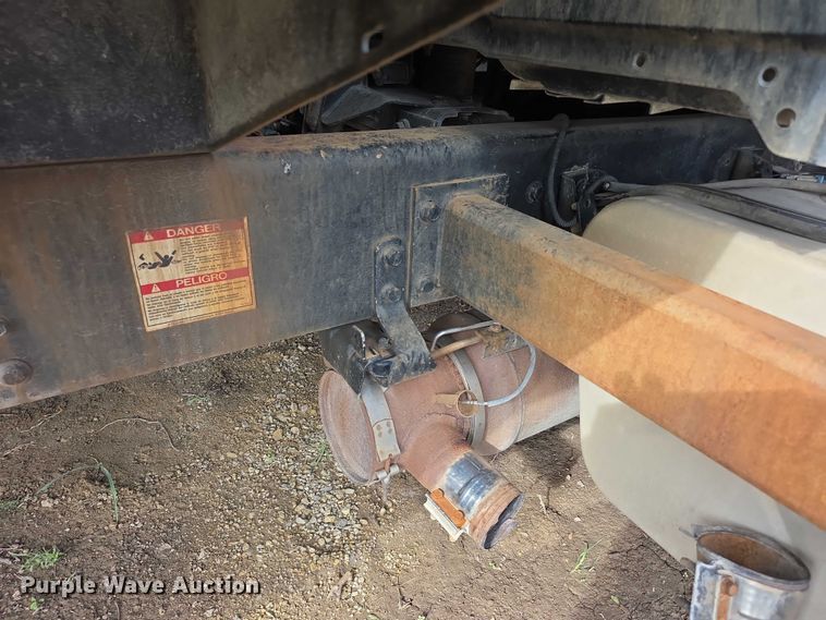 image for item FI0607 2008 International 7400 refuse truck