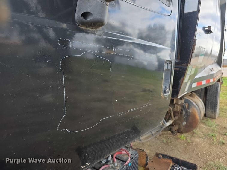 image for item FI0607 2008 International 7400 refuse truck