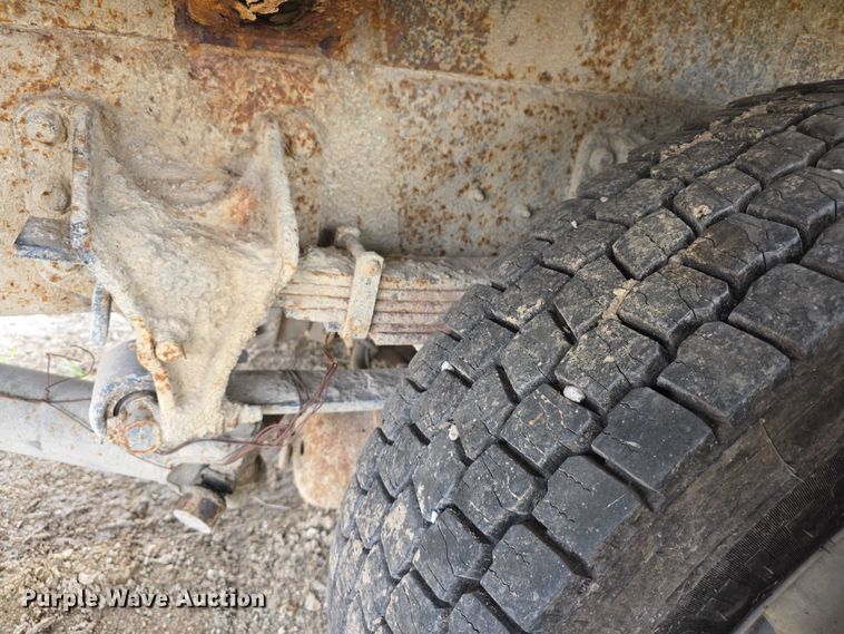 image for item FI0607 2008 International 7400 refuse truck