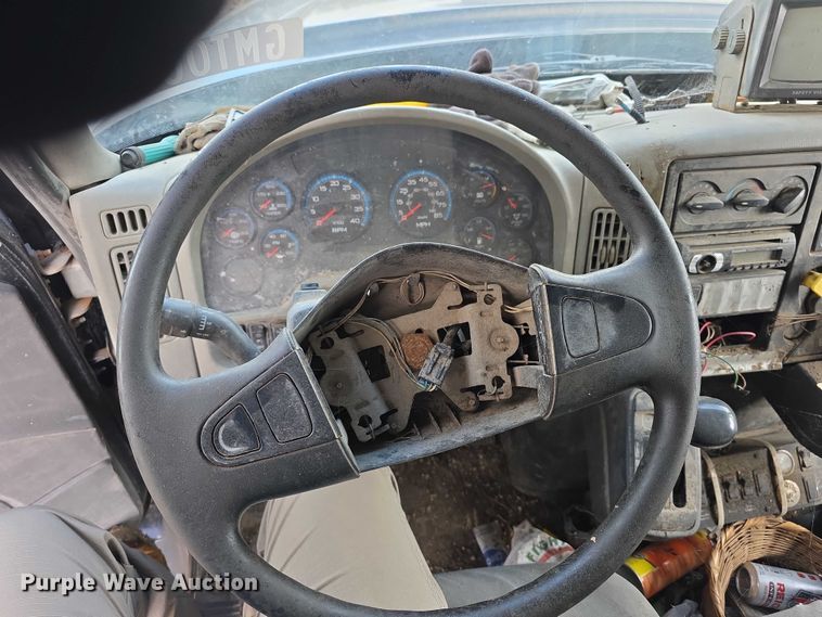 image for item FI0607 2008 International 7400 refuse truck