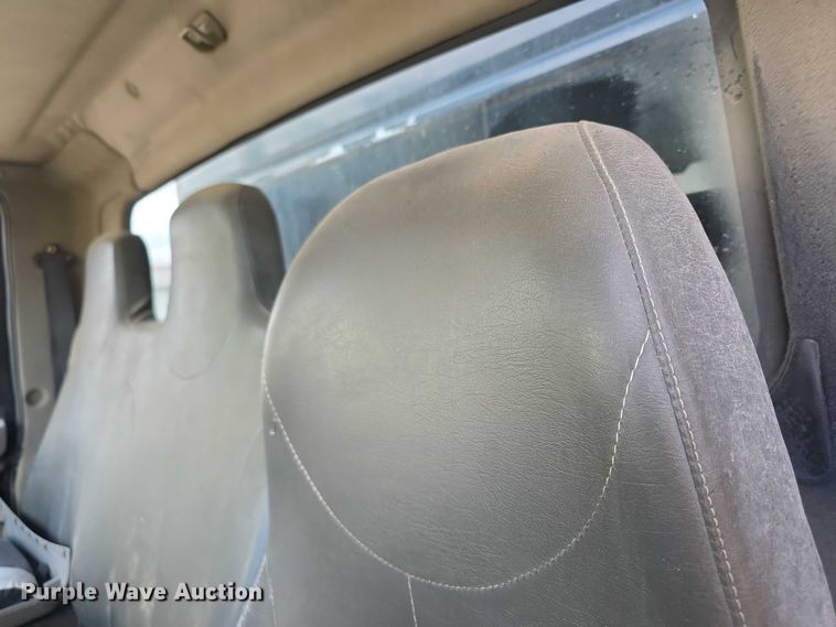 image for item FI0607 2008 International 7400 refuse truck