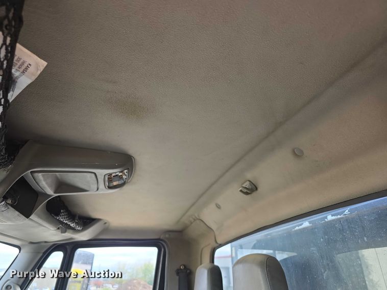 image for item FI0607 2008 International 7400 refuse truck