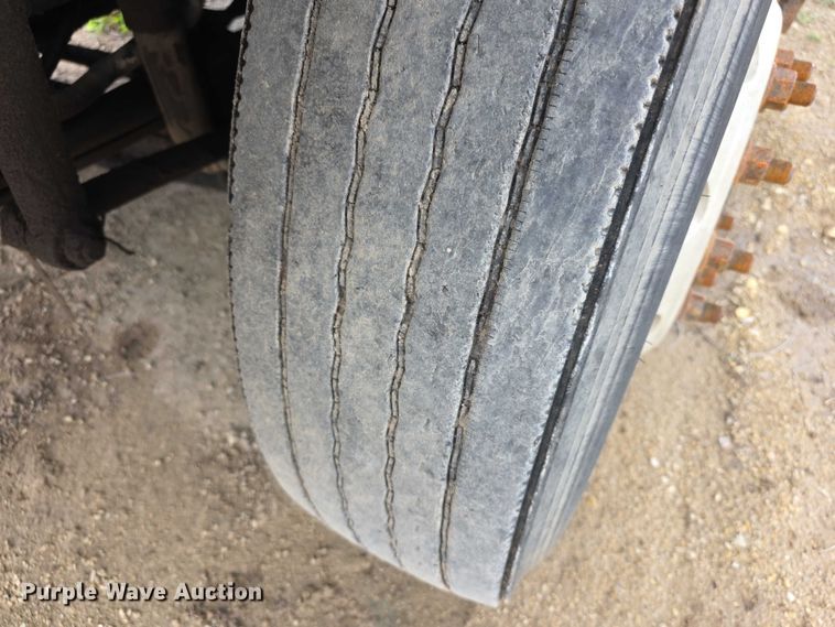 image for item FI0607 2008 International 7400 refuse truck