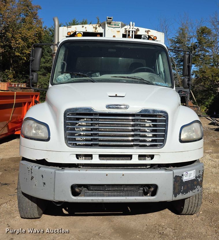 image for item FI0608 2015 Freightliner Business Class M2 refuse truck