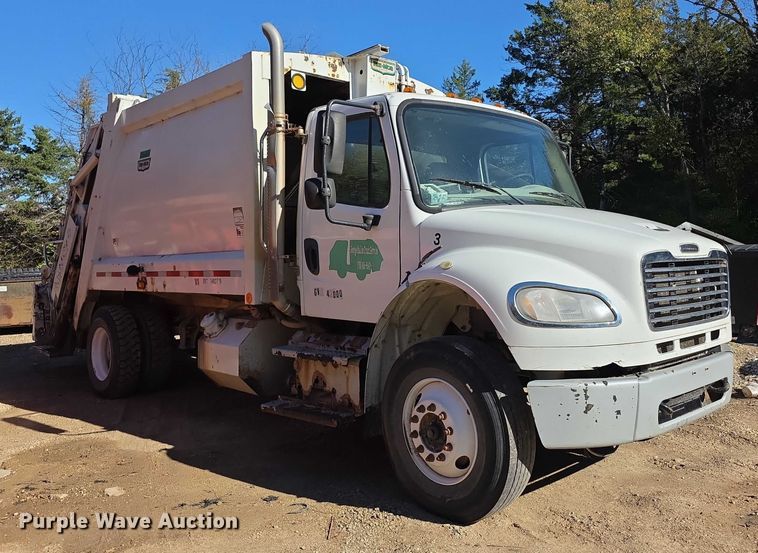 image for item FI0608 2015 Freightliner Business Class M2 refuse truck