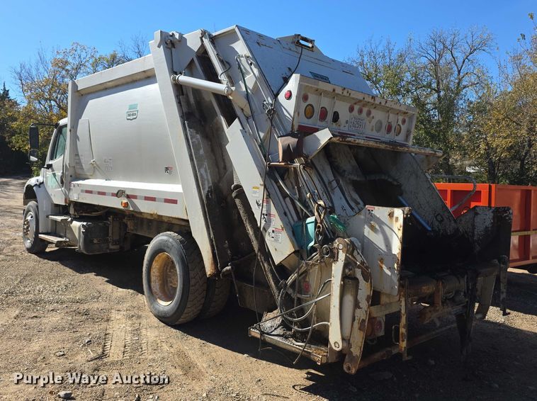 image for item FI0608 2015 Freightliner Business Class M2 refuse truck