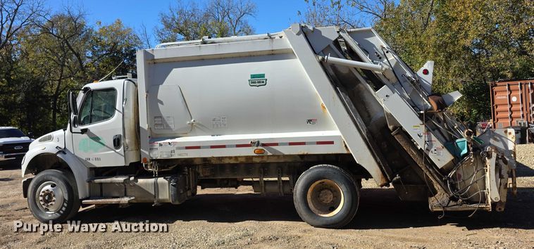 image for item FI0608 2015 Freightliner Business Class M2 refuse truck