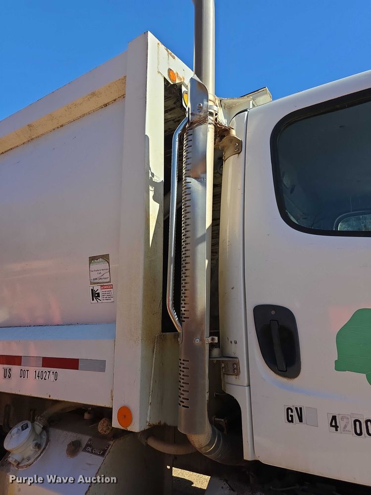 image for item FI0608 2015 Freightliner Business Class M2 refuse truck