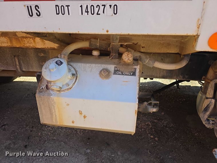 image for item FI0608 2015 Freightliner Business Class M2 refuse truck