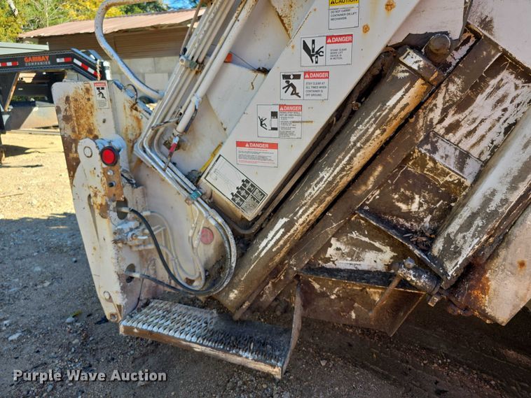 image for item FI0608 2015 Freightliner Business Class M2 refuse truck