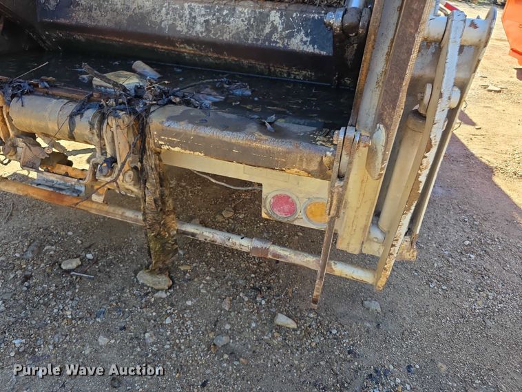 image for item FI0608 2015 Freightliner Business Class M2 refuse truck