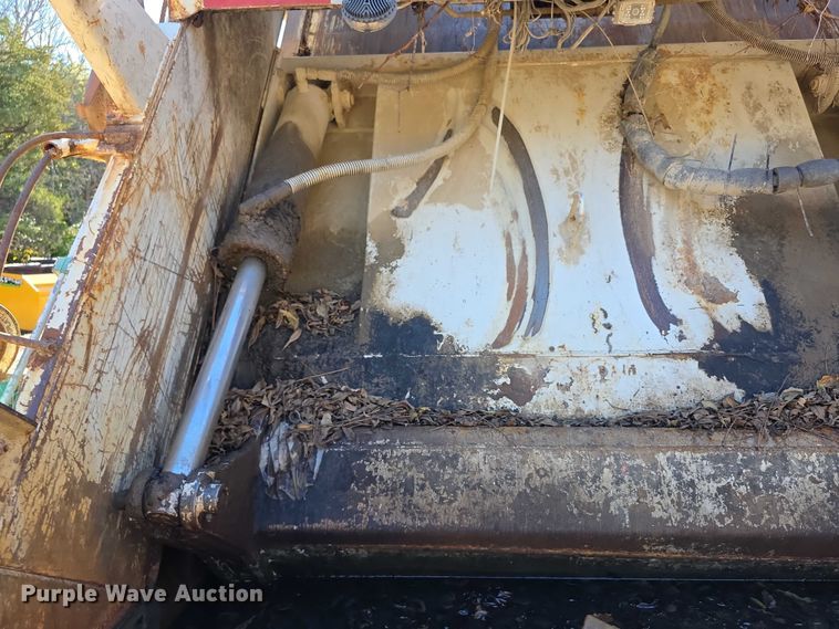 image for item FI0608 2015 Freightliner Business Class M2 refuse truck