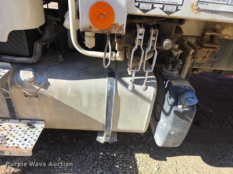 image for item FI0608 2015 Freightliner Business Class M2 refuse truck