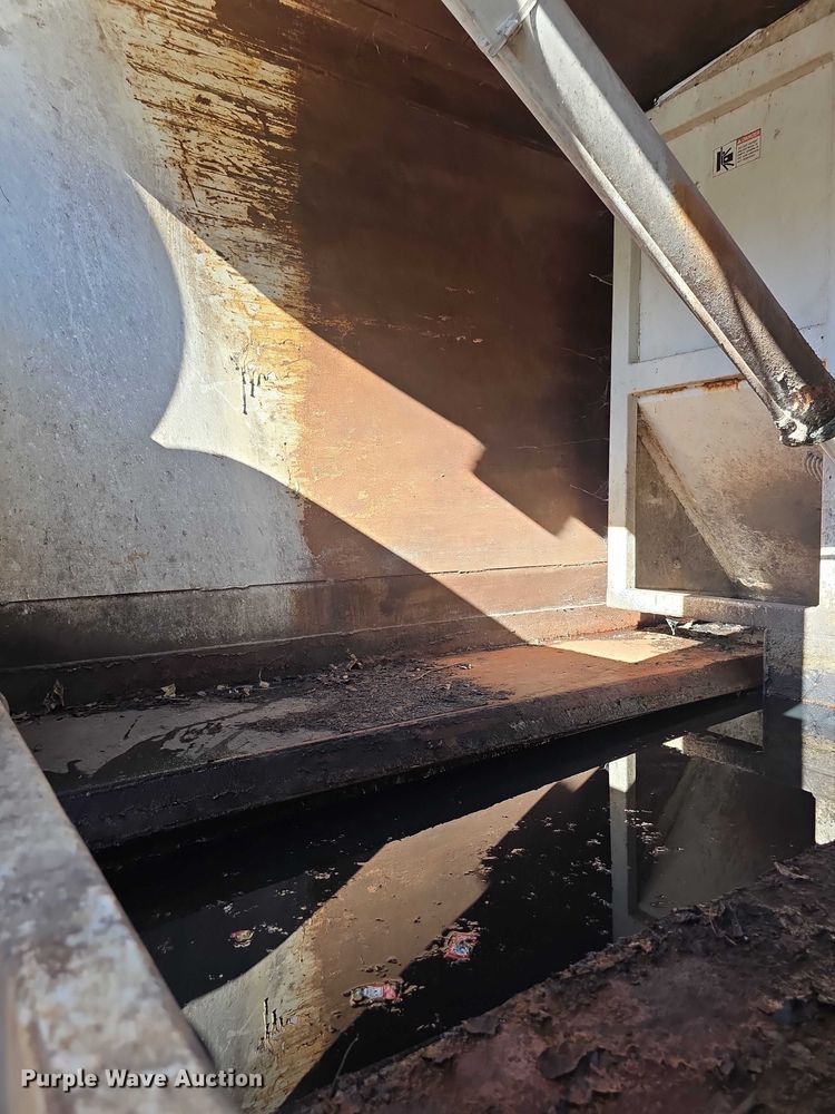 image for item FI0608 2015 Freightliner Business Class M2 refuse truck