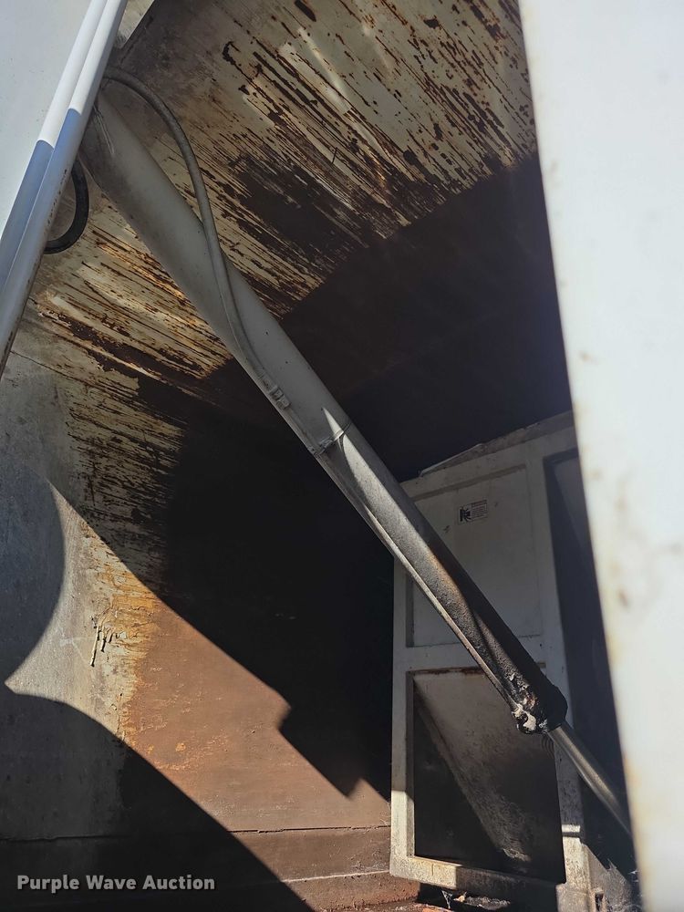 image for item FI0608 2015 Freightliner Business Class M2 refuse truck