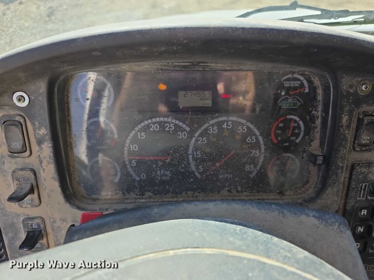 image for item FI0608 2015 Freightliner Business Class M2 refuse truck