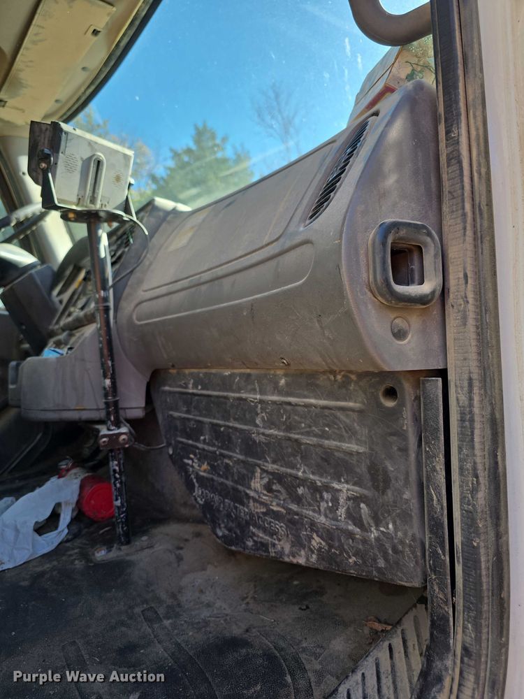 image for item FI0608 2015 Freightliner Business Class M2 refuse truck